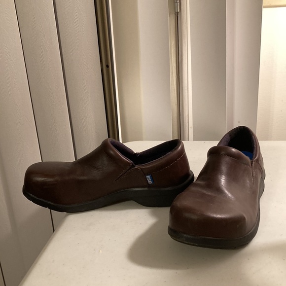 Timberland Pro Anti Fatigue Technology ESD “Newbury” Leather Slip On Loafer Clog - Picture 2 of 10